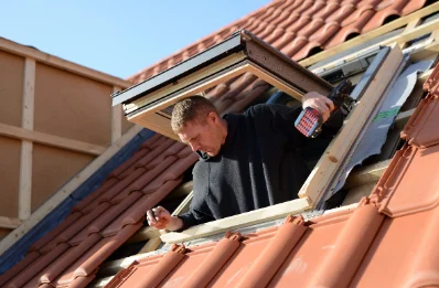 Pose de fenêtres de toit Velux à Orléat
